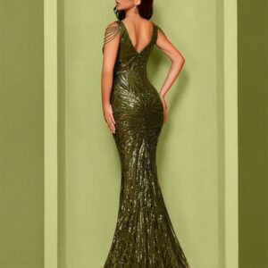 Sequin Mermaid Cocktail Dress with V-Neck and Chain Detail